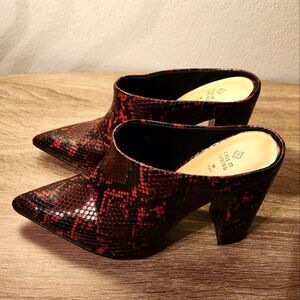 CALL IT SPRING FAUX LEATHER SNAKE SKIN SIZE 8 RED/BLACK COLOR.